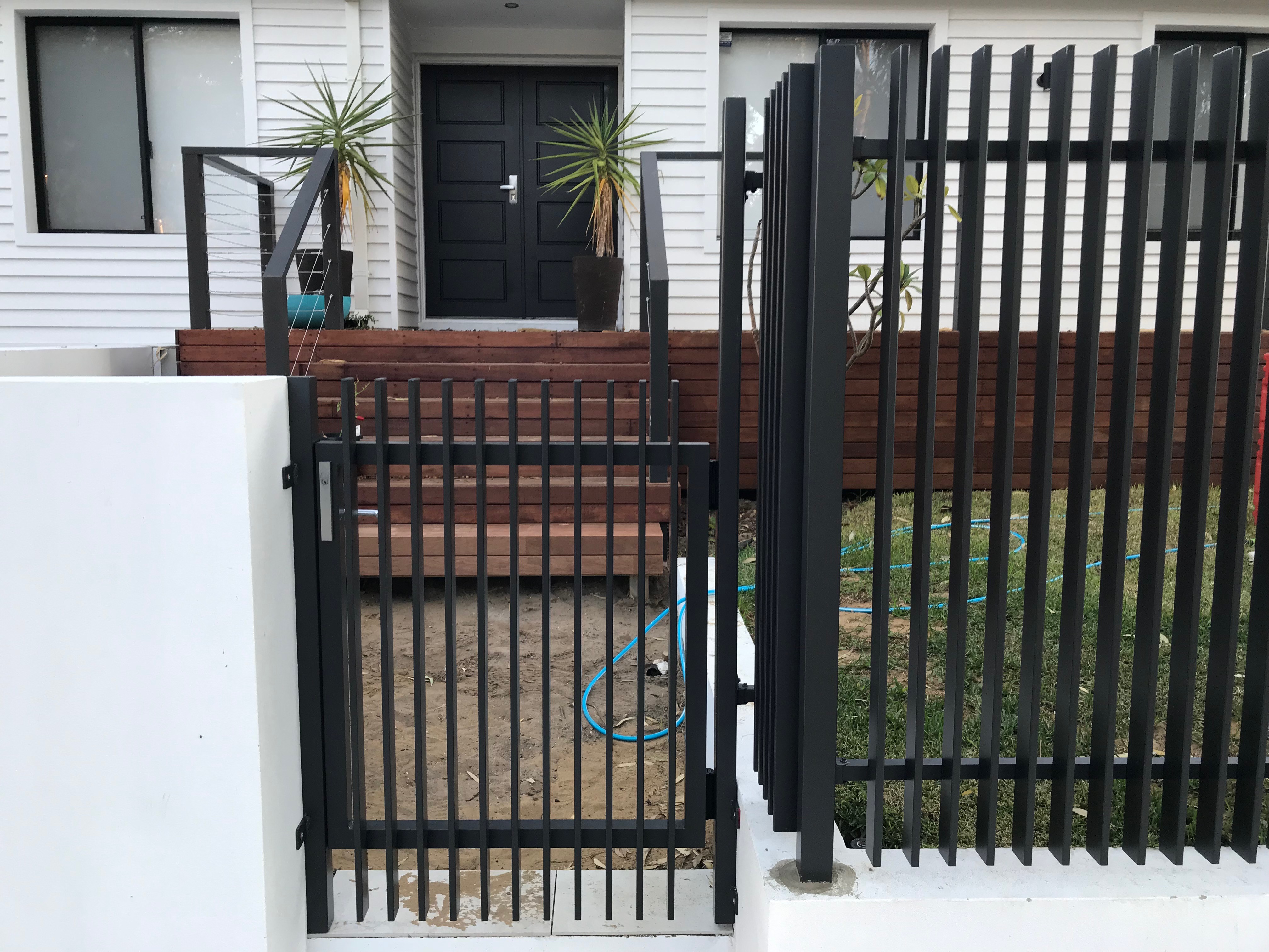 Allara Blade Scarborough -gate and fence